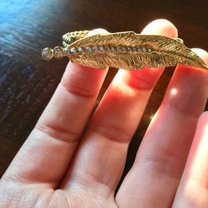 Double finger stretch gold feather ring